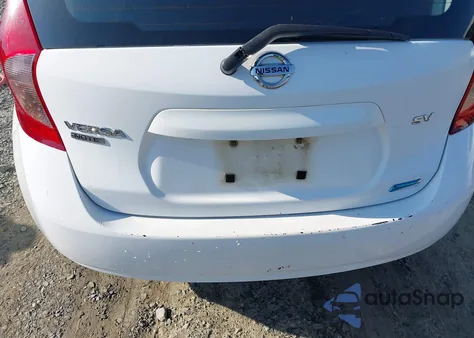 2016 Nissan Versa Note S (Sr)/S Plus/Sl/Sr/Sv z USA, uszkodzony, nr VIN 3N1CE2CP1GL372109